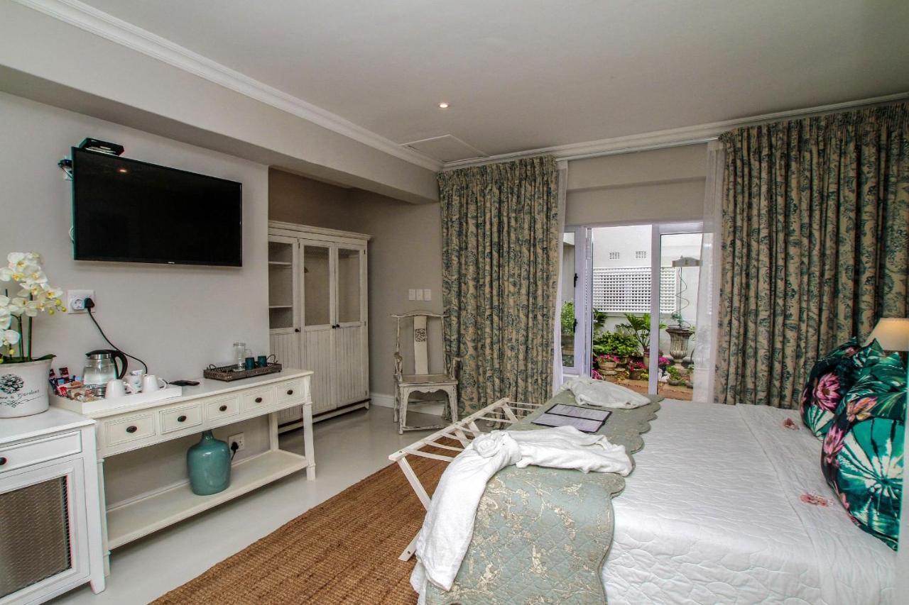 Sandals Guest house 5*